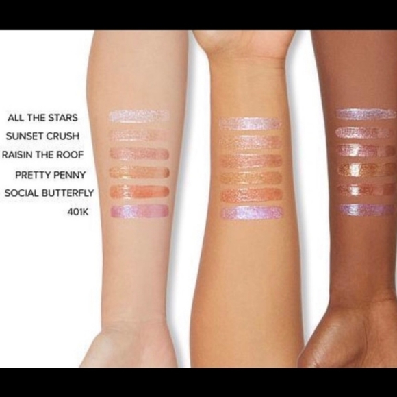 Too Faced Rich & Dazzling Sparkling Lip Gloss - Picture 3 of 14